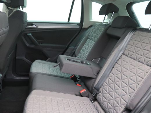 Volkswagen Tiguan 1.4 life eHybrid 245PK DSG full led, adaptive cruise met travel assist,  side assist, keyless, st... ActivLease financial lease