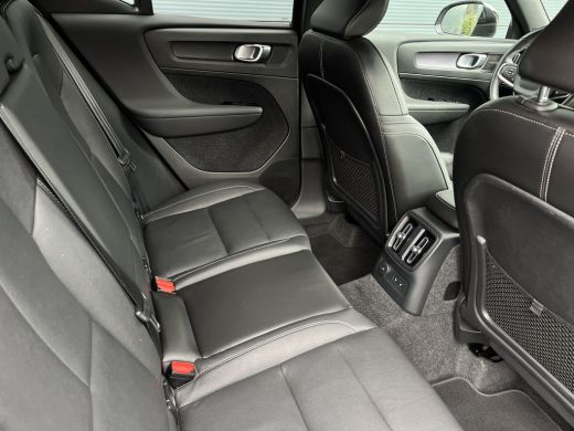 Volvo  XC40 1.5 T5 Recharge R-Design | Pilot Assist | Harman/Kardon | 21" | Camera | ActivLease financial lease