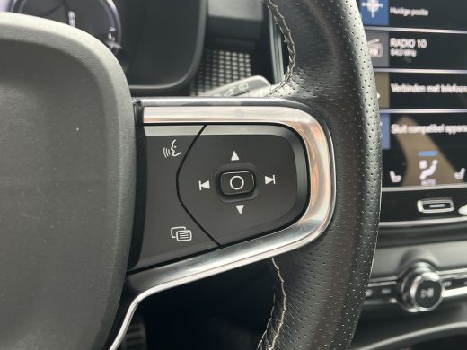 Volvo  XC40 1.5 T5 Recharge R-Design | Pilot Assist | Harman/Kardon | 21" | Camera | ActivLease financial lease
