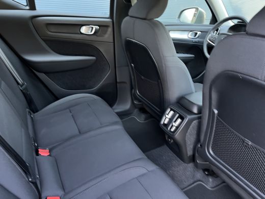 Volvo  XC40 2.0 B4 Business Pro | Pilot Assist | Trekhaak | Camera | DAB | ActivLease financial lease