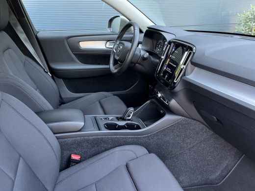 Volvo  XC40 2.0 B4 Business Pro | Pilot Assist | Trekhaak | Camera | DAB | ActivLease financial lease