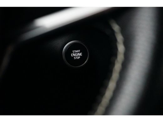 Volvo  XC40 T5 R-Design | Keyless | Nubuck Bekleding | 19" | ActivLease financial lease