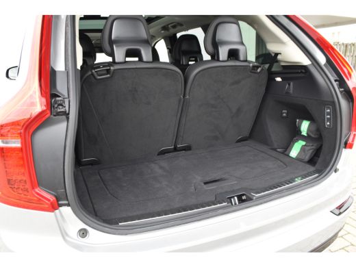 Volvo  XC90 T8 Ultimate Dark | B&W | HUD | Luchtvering | Trekhaak | 360 | Stoelventilatie | ActivLease financial lease