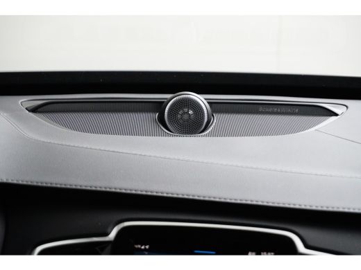 Volvo  XC90 T8 Ultimate Dark | B&W | HUD | Luchtvering | Trekhaak | 360 | Stoelventilatie | ActivLease financial lease