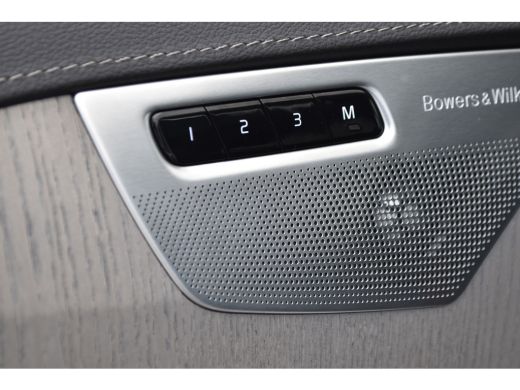 Volvo  XC90 T8 Ultimate Dark | B&W | HUD | Luchtvering | Trekhaak | 360 | Stoelventilatie | ActivLease financial lease