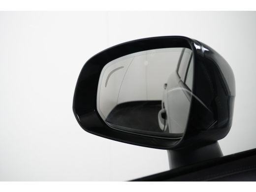 Volvo  XC90 T8 Ultimate Dark | B&W | HUD | Luchtvering | Trekhaak | 360 | Stoelventilatie | ActivLease financial lease