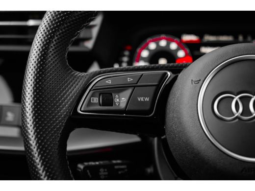 Audi A3 Sportback 30 TFSI S edition 111PK | Stoelverwarming voorin | Privacy glas | Ambient verlichting ActivLease financial lease