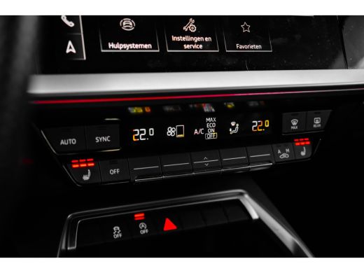 Audi A3 Sportback 30 TFSI S edition 111PK | Stoelverwarming voorin | Privacy glas | Ambient verlichting ActivLease financial lease