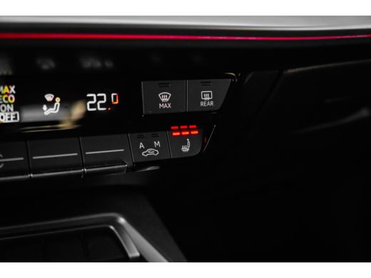 Audi A3 Sportback 30 TFSI S edition 111PK | Stoelverwarming voorin | Privacy glas | Ambient verlichting ActivLease financial lease