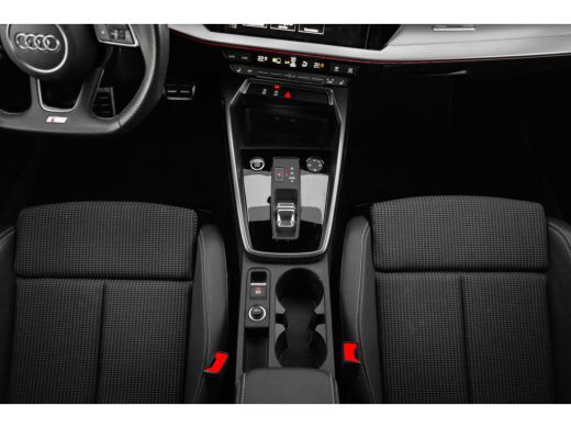 Audi A3 Sportback 30 TFSI S edition 111PK | Stoelverwarming voorin | Privacy glas | Ambient verlichting ActivLease financial lease