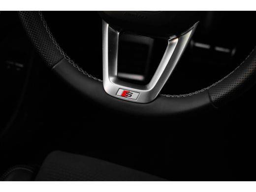 Audi Q8 55 TFSI e quattro Pro Line S 394PK | Trekhaak |  Panorama Dak | Head-Up Display | Vierwiel bestur... ActivLease financial lease