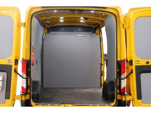 Ford Transit 350 2.0 TDCI 130pk L3H2 Trend Airco/Trekhaak 2800kg 01-2021 ActivLease financial lease