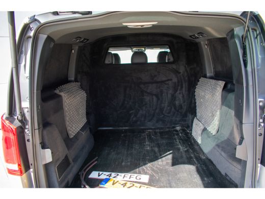 Mercedes-Benz V-Klasse 300d Lang DC Avantgarde Edition -AMG-ACC-Trekhaak-360camera-Standkachel-Elect Schuifdeuren- ActivLease financial lease