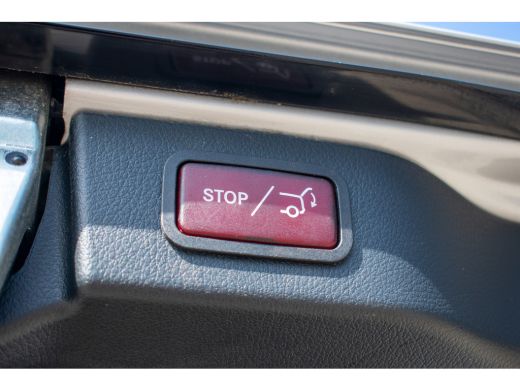 Mercedes-Benz V-Klasse 300d Lang DC Avantgarde Edition -AMG-ACC-Trekhaak-360camera-Standkachel-Elect Schuifdeuren- ActivLease financial lease