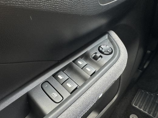 Opel Frontera Electric GS 44 kWh | DEMO DEAL| STOEL-, STUUR- EN VOORRUIT VERWARMING| NAVIGATIE| CAMERA| PARKEER... ActivLease financial lease