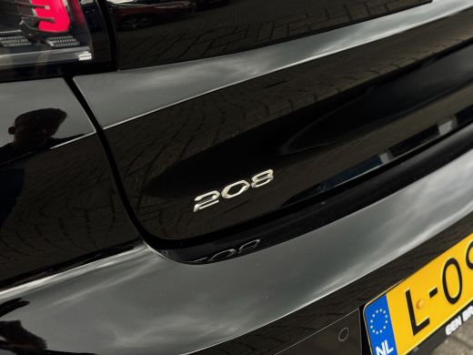 Peugeot 208 Allure Pack Airco AUTO | Camera achter | Cruise Control | NAVI Fullscreen | DAB ActivLease financial lease