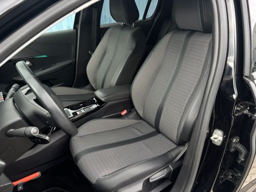 Peugeot 208 Allure Pack Airco AUTO | Camera achter | Cruise Control | NAVI Fullscreen | DAB ActivLease financial lease
