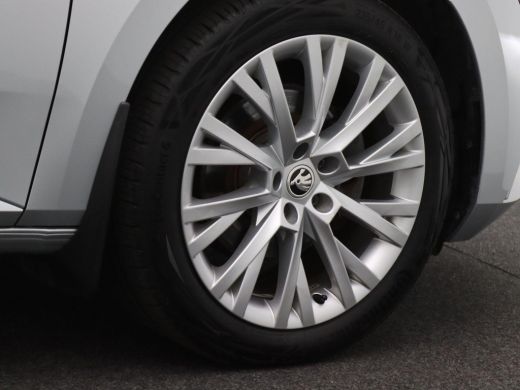 Skoda Superb Combi 1.4 TSI iV Business Edition Plus 218PK DSG Adaptieve Cruise Controle, Stoel-Stuurverwarming... ActivLease financial lease