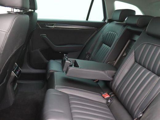 Skoda Superb Combi 1.4 TSI iV Business Edition Plus 218PK DSG Adaptieve Cruise Controle, Stoel-Stuurverwarming... ActivLease financial lease