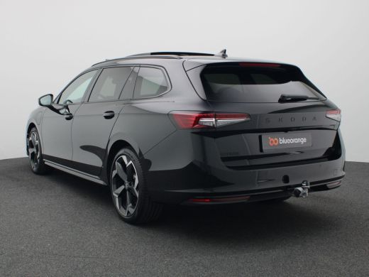 Skoda Superb Combi 1.5 TSI PHEV Sportline Business 204PK DSG Pano-Schuifdak, Matrix LED-verlichting, Achteruit... ActivLease financial lease