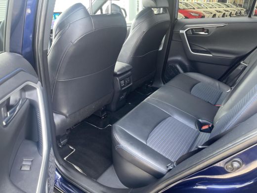 Toyota RAV4 2.5 Hybrid AWD Style ActivLease financial lease