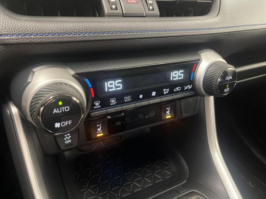 Toyota RAV4 2.5 Hybrid AWD Style ActivLease financial lease