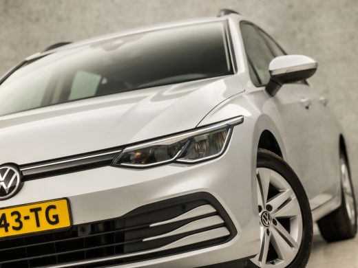 Volkswagen Golf 1.0 eTSI Sport Life Automaat (GROOT NAVI, CLIMATE, STUUR/STOELVERWARMING, SFEERVERLICHTING, PARKE... ActivLease financial lease