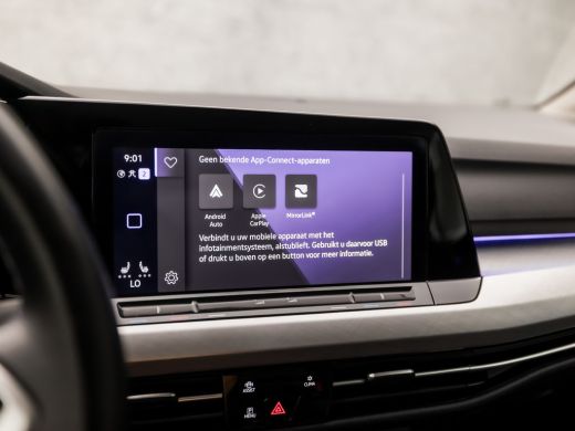 Volkswagen Golf 1.0 eTSI Sport Life Automaat (GROOT NAVI, CLIMATE, STUUR/STOELVERWARMING, SFEERVERLICHTING, PARKE... ActivLease financial lease