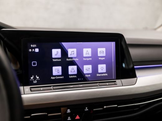 Volkswagen Golf 1.0 eTSI Sport Life Automaat (GROOT NAVI, CLIMATE, STUUR/STOELVERWARMING, SFEERVERLICHTING, PARKE... ActivLease financial lease