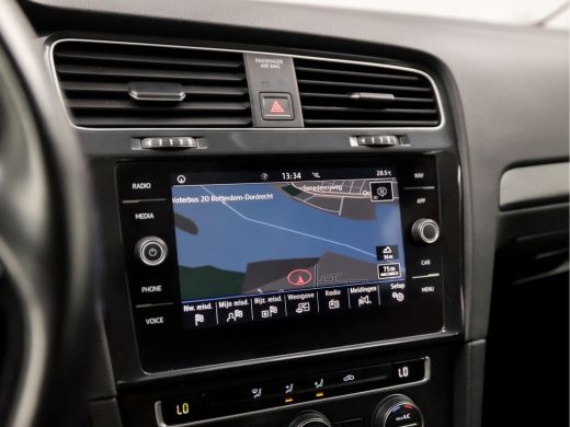 Volkswagen Golf 1.4 TSI Sportline (APPLE CARPLAY, GROOT NAVI, CAMERA, CLIMATE, LM VELGEN, SPORTSTOELEN, ADAPTIVE ... ActivLease financial lease