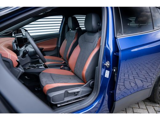 Volkswagen ID.4 Pro Limited Edition | 'App-Connect' draadloze smartphone integratie | Achterbank in ongelijke del... ActivLease financial lease
