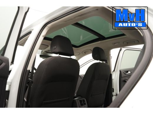 Volkswagen T-Roc 1.0 TSI Style 140PK|PANO|LED|TREKH|STOELVERW. ActivLease financial lease