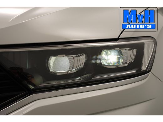Volkswagen T-Roc 1.0 TSI Style 140PK|PANO|LED|TREKH|STOELVERW. ActivLease financial lease