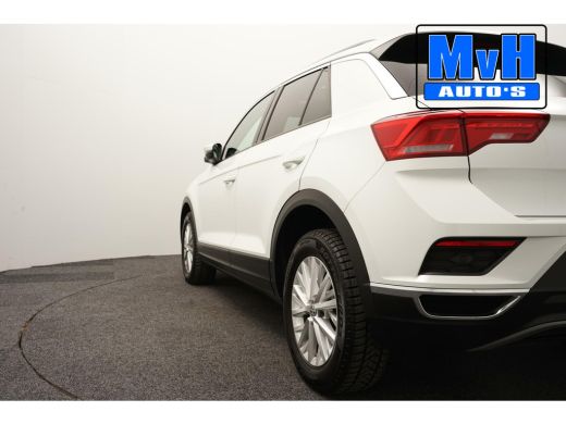 Volkswagen T-Roc 1.0 TSI Style 140PK|PANO|LED|TREKH|STOELVERW. ActivLease financial lease