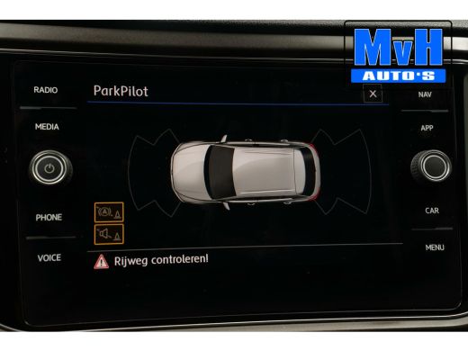 Volkswagen T-Roc 1.0 TSI Style 140PK|PANO|LED|TREKH|STOELVERW. ActivLease financial lease