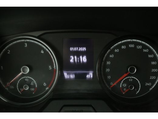 Volkswagen Transporter 2.0 TDI L2H1 150PK DSG Automaat Airco Camera Carplay Cruise PDC 2xSchuifdeur Trekhaak ActivLease financial lease