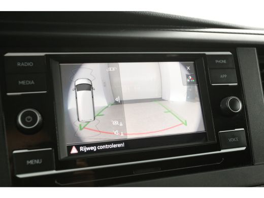 Volkswagen Transporter 2.0 TDI L2H1 150PK DSG Automaat Airco Camera Carplay Cruise PDC 2xSchuifdeur Trekhaak ActivLease financial lease