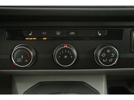 Volkswagen Transporter 2.0 TDI L2H1 150PK DSG Automaat Airco Camera Carplay Cruise PDC 2xSchuifdeur Trekhaak ActivLease financial lease