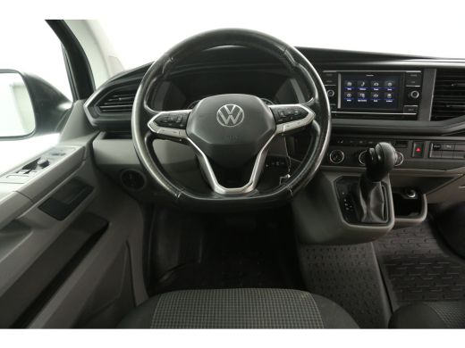 Volkswagen Transporter 2.0 TDI L2H1 150PK DSG Automaat Airco Camera Carplay Cruise PDC 2xSchuifdeur Trekhaak ActivLease financial lease