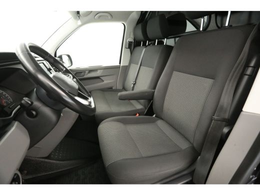 Volkswagen Transporter 2.0 TDI L2H1 150PK DSG Automaat Airco Camera Carplay Cruise PDC 2xSchuifdeur Trekhaak ActivLease financial lease