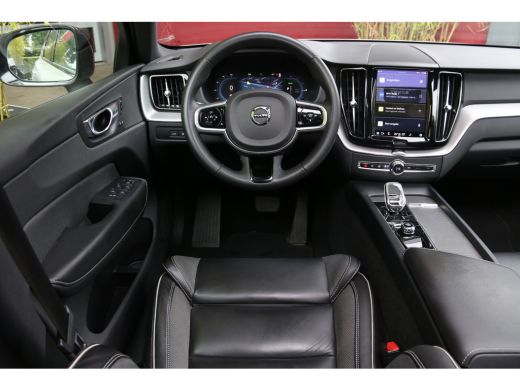Volvo  XC60 2.0 T6 Plug-in hybrid AWD Plus Dark | Panoramadak | Memory seats | Pilot Assist | Camera | Stuur/... ActivLease financial lease