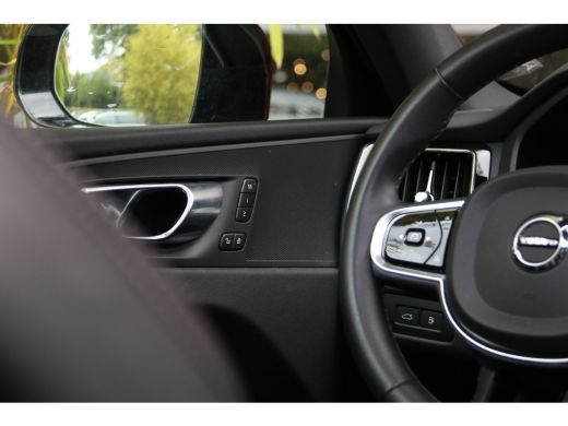 Volvo  XC60 2.0 T6 Plug-in hybrid AWD Plus Dark | Panoramadak | Memory seats | Pilot Assist | Camera | Stuur/... ActivLease financial lease