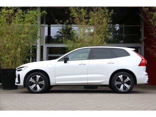 Volvo  XC60 2.0 T6 Plug-in hybrid AWD Plus Dark | Panoramadak | Memory seats | Pilot Assist | Camera | Stuur/... ActivLease financial lease