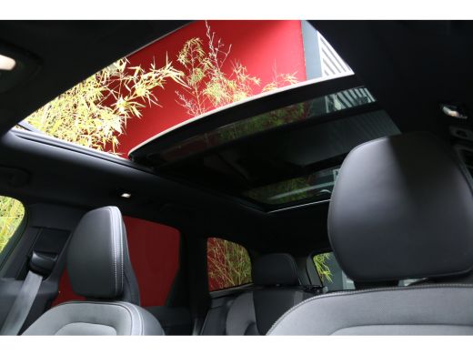 Volvo  XC60 2.0 T6 Plug-in hybrid AWD Plus Dark | Panoramadak | Memory seats | Pilot Assist | Camera | Stuur/... ActivLease financial lease