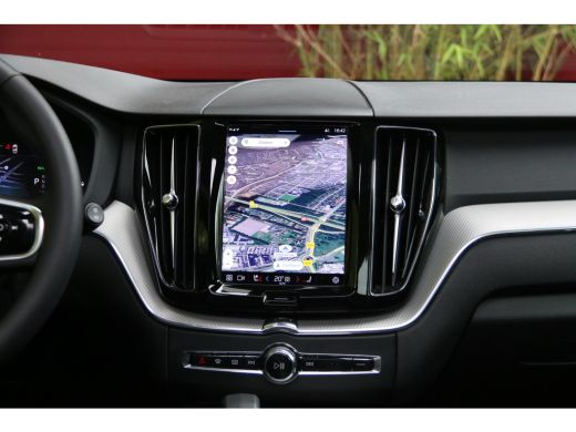 Volvo  XC60 2.0 T6 Plug-in hybrid AWD Plus Dark | Trekhaak | 360 Camera | Panoramadak | Memory seats | Pilot ... ActivLease financial lease