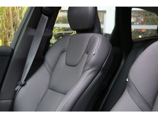 Volvo  XC60 2.0 T6 Plug-in hybrid AWD Plus Dark | Trekhaak | 360 Camera | Panoramadak | Memory seats | Pilot ... ActivLease financial lease