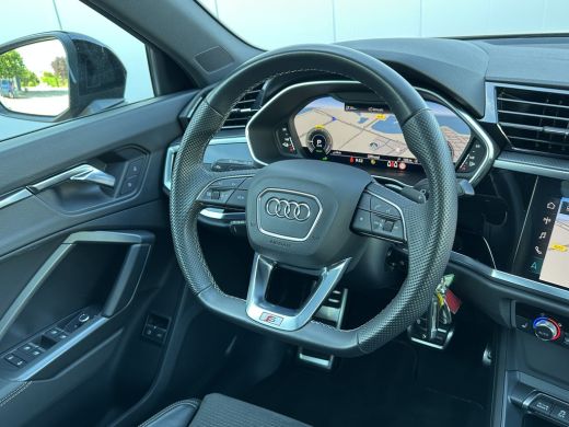 Audi Q3 45 TFSI eHybrid 245pk S Edition | S-Line | Pano dak ActivLease financial lease