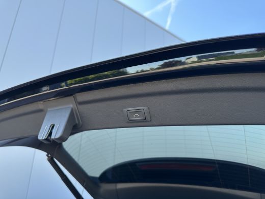 Audi Q3 45 TFSI eHybrid 245pk S Edition | S-Line | Pano dak ActivLease financial lease