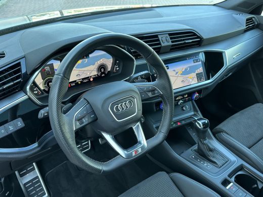 Audi Q3 45 TFSI eHybrid 245pk S Edition | S-Line | Pano dak ActivLease financial lease