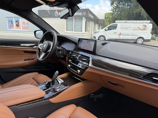 BMW 5 Serie Touring 520i Aut. M-Sport | Panorama | Trekhaak | Memory | ActivLease financial lease